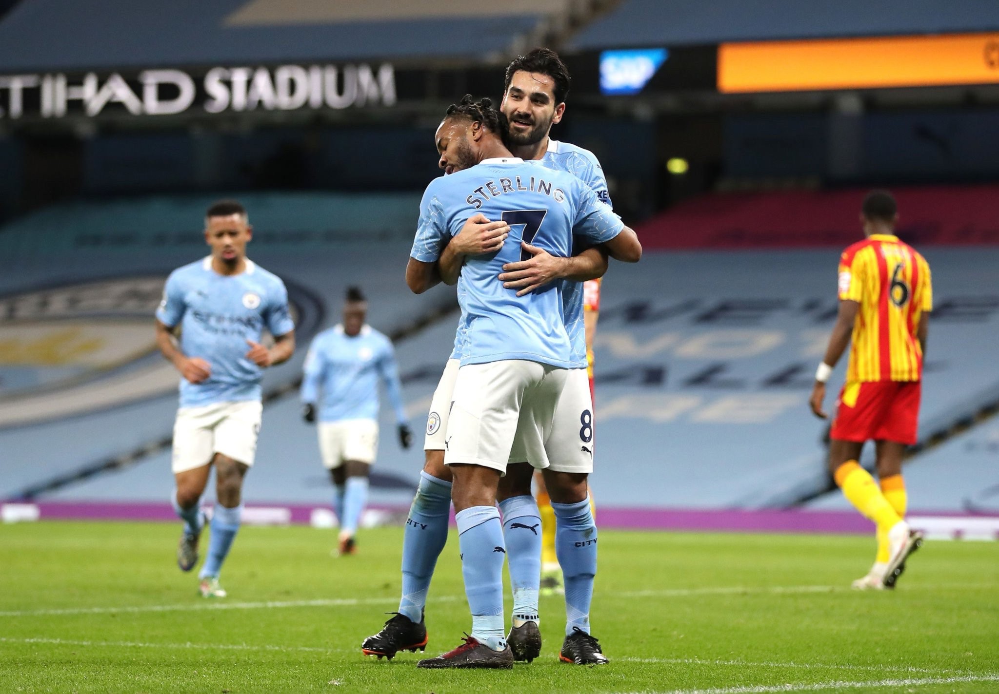 乎缺乏默契 乎缺乏默契